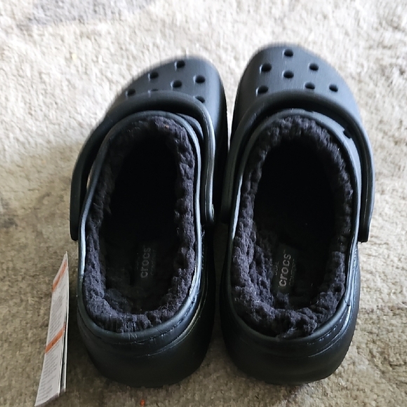 CROCS Black Slippers with Cozy Lining - Picture 3 of 4